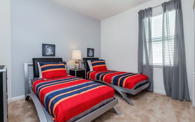 Solterra - 5204 Oakbourne Avenue