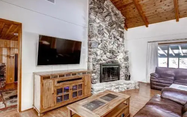 Trout Creek Lodge - 3BR/2BA Home