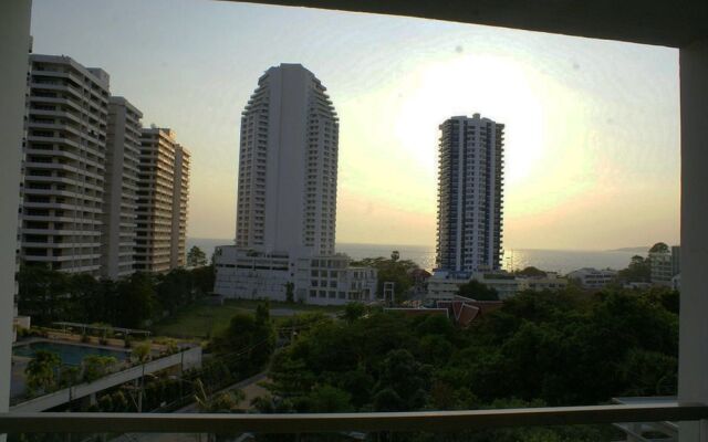 Laguna Bay 2 by Pattaya Suites