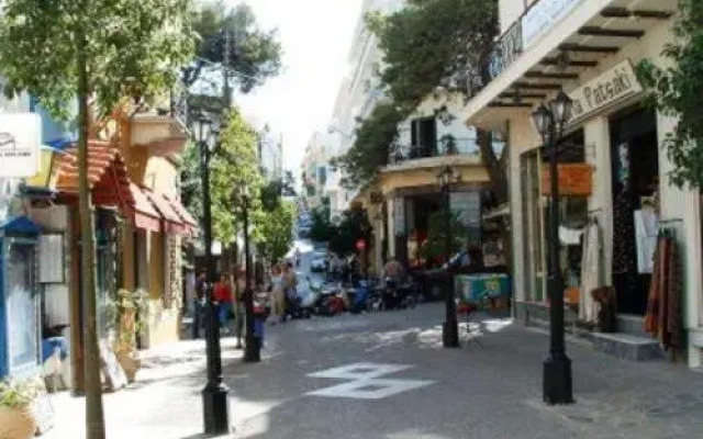 Mavroforos Hotel
