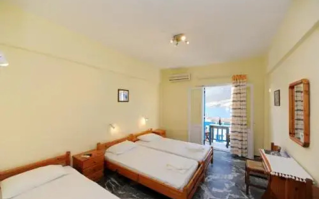 Meropi Rooms