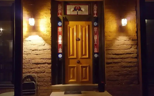 Mudbrick Top of Town