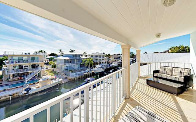 Canal-Side Getaway - 3 Br Home