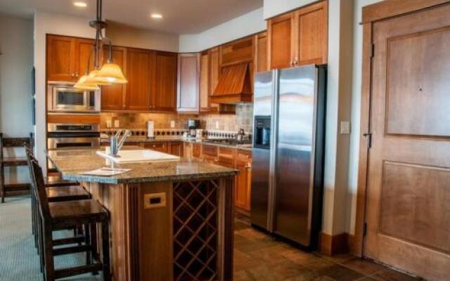Premier 2 Bedroom Ski in, Ski out Lone Eagle Condo With the Best Access to Skiing in Keystone