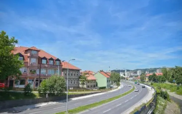 Hotel Miris Dunja 88