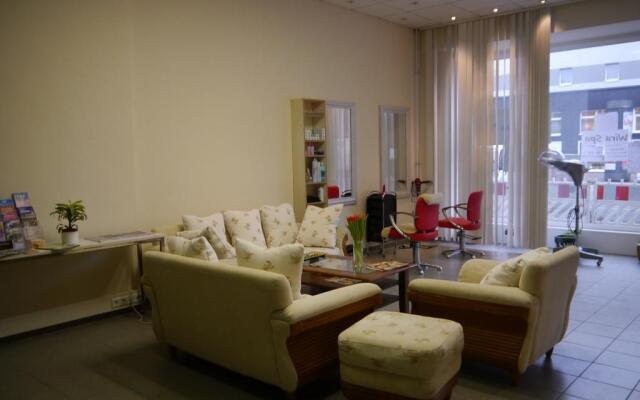 Wira Guesthouse 112 - Hostel