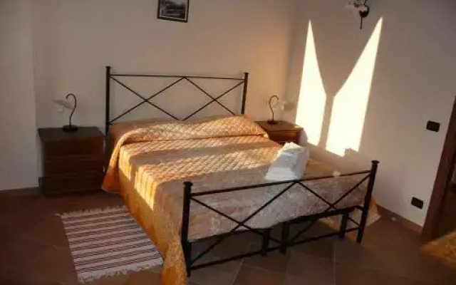 Cascina Monsignore Azienda Agrituristica