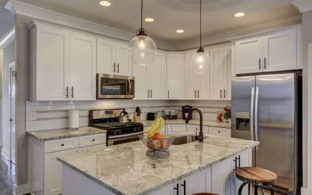 Park Ark NEW Nashville 4BR Best Location