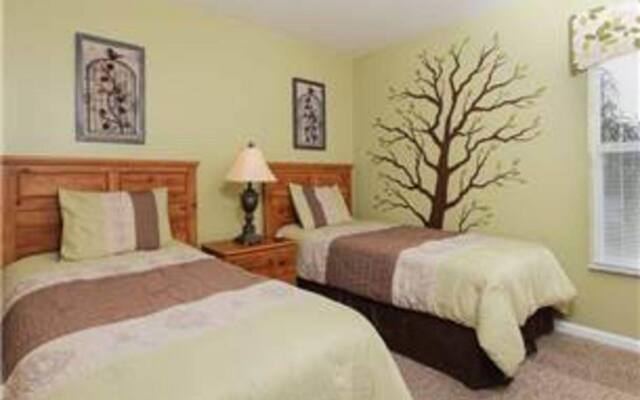 Sandra's Windsor Palms Villa *