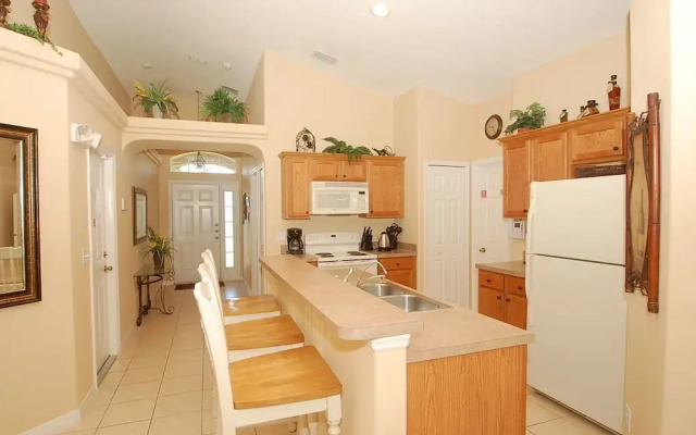 16623FM Sunlight Villa 3 Br villa by RedAwning