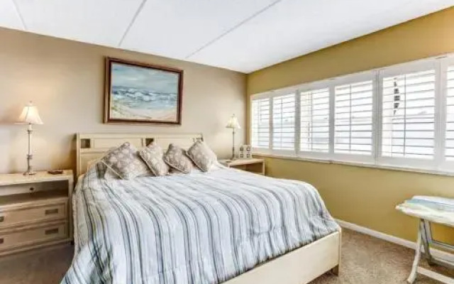 Recently Renovated Ocean Front Condo by RedAwning