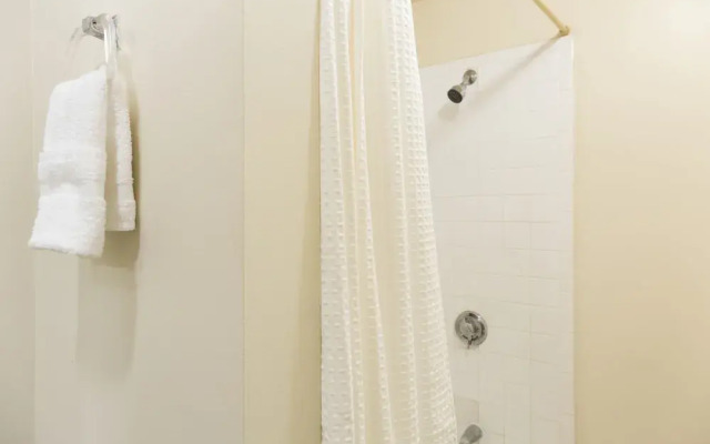 Superior Fenway Suites by Sonder