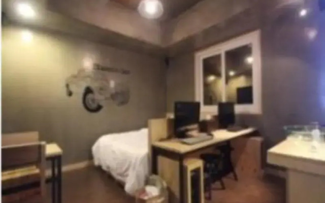 Seven Motel