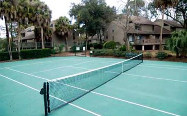Spicebush at Sea Pines Resort
