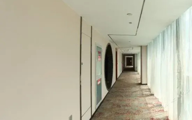 P & E Hotels