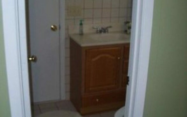 Family Ties 2 - 4 Br Home