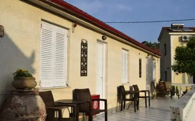 Elena Apartments
