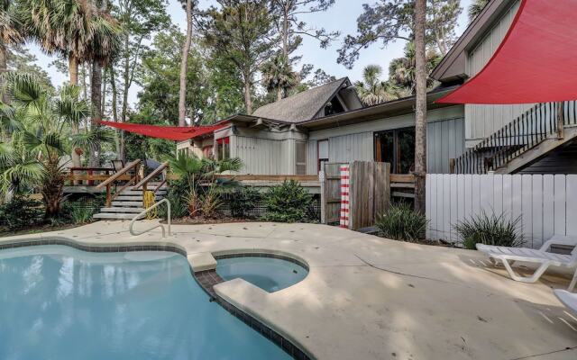 Pelican 7 by RedAwning