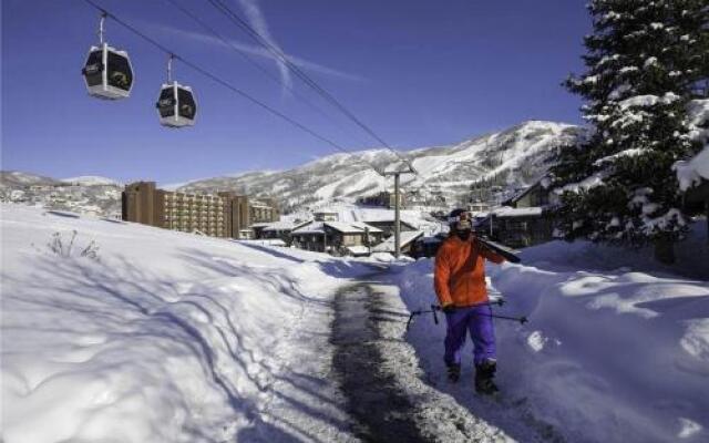 West Condominiums - W3234