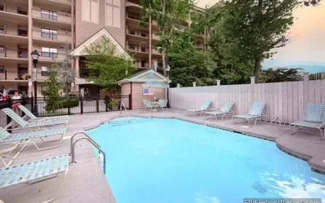 Gatehouse Condos 704