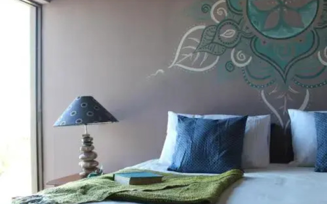 Sensayuma Backpackers