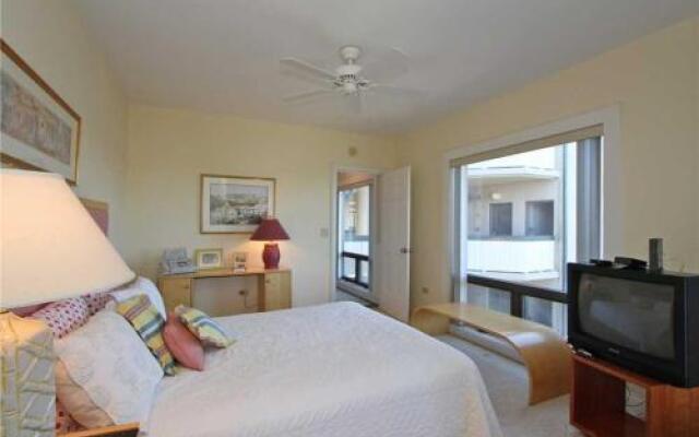 Ocean Club 4409 by RedAwning