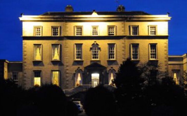 Dundrum House Hotel