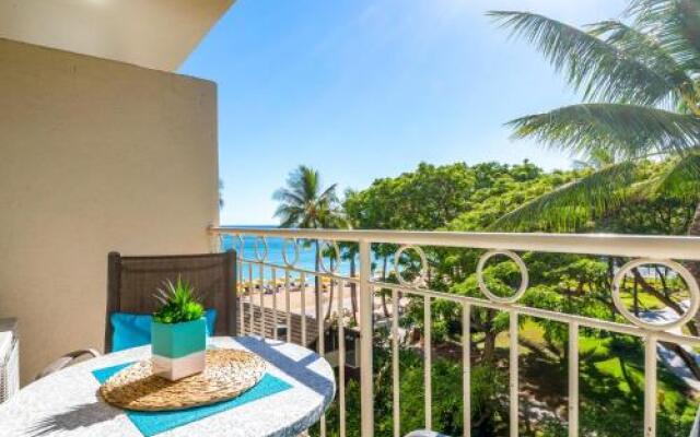 Waikiki Shore 305 (beachfront/balcony)