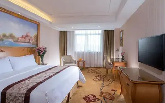 Vienna Hotel Shenzhen Kengzi Yingzhan Garden