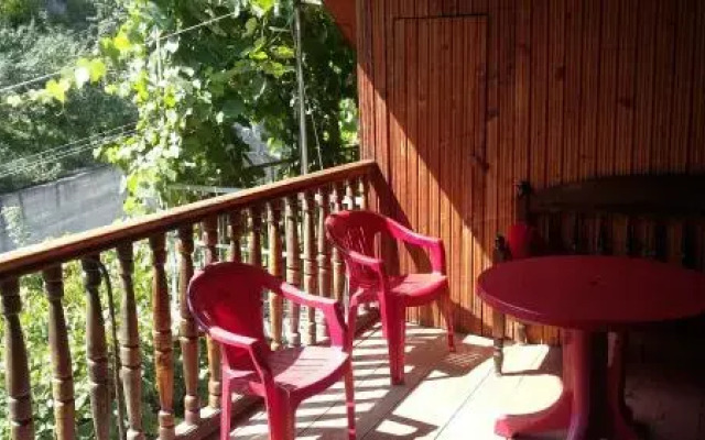 Tolo,s guest house