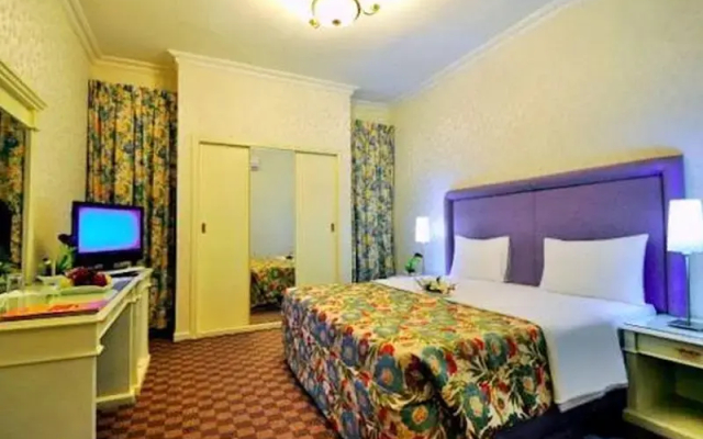 Dellmon Shrouq Hotel