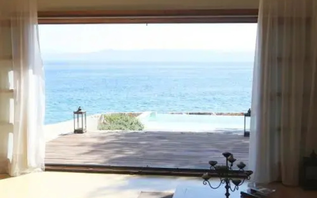 Child-friendly villa with private swimming pool and sea view in Sumartin, Brac island