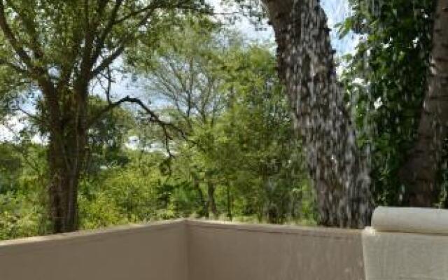 Muchenje Campsite & Cottages