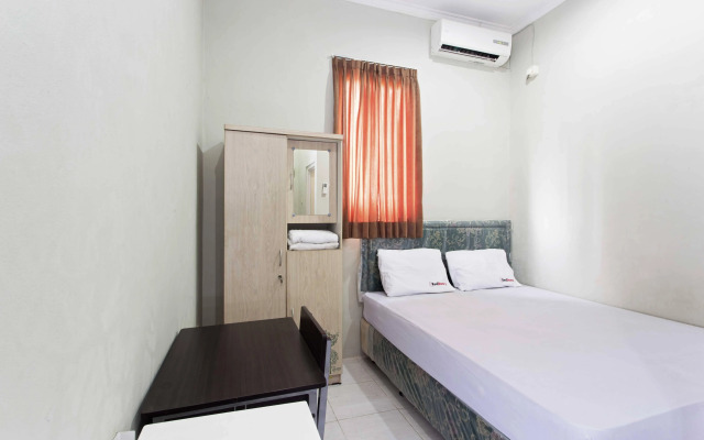 RedDoorz @ Pinang Tangerang