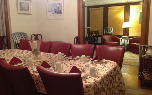 The Linden Tree Inn