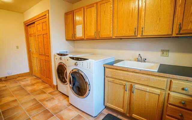 Whispering Aspens - 6 Br Home