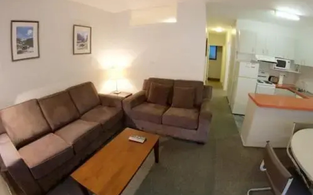 Snow Ski Apartments 19