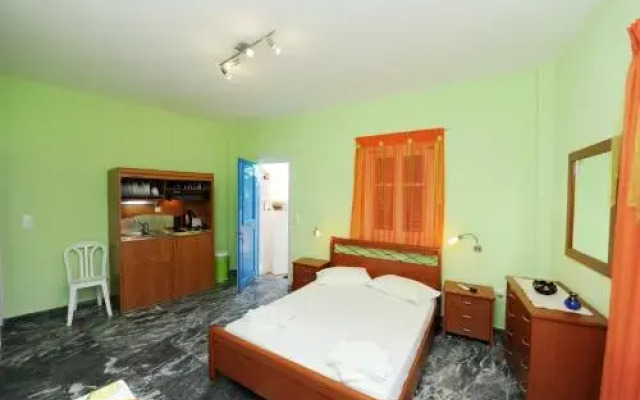 Meropi Rooms