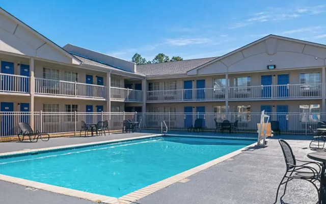 OYO Hotel Baton Rouge East I-12