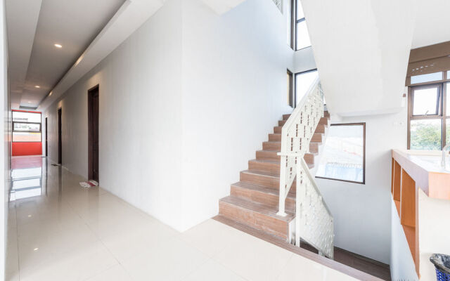 艾里泗水索诺威杰南古邦新一段 140 号酒店(Airy Sonokwijenan Kupang Baru Satu 140 Surabaya)