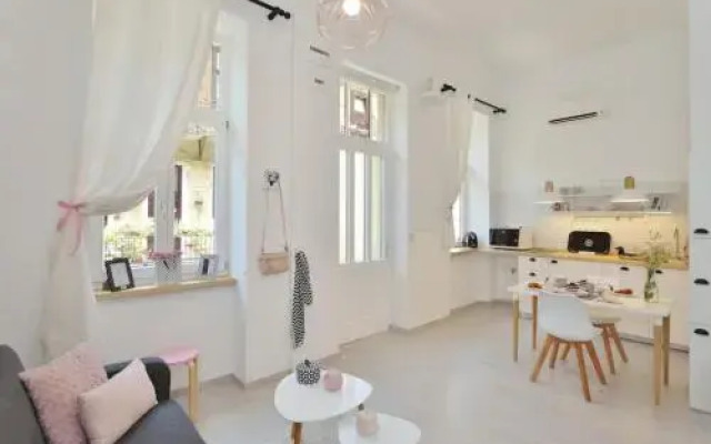 Piano Flat
