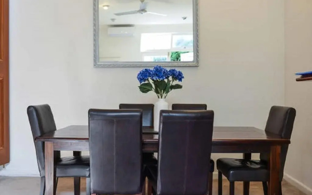 The Coach House - East Melbourne/Richmond