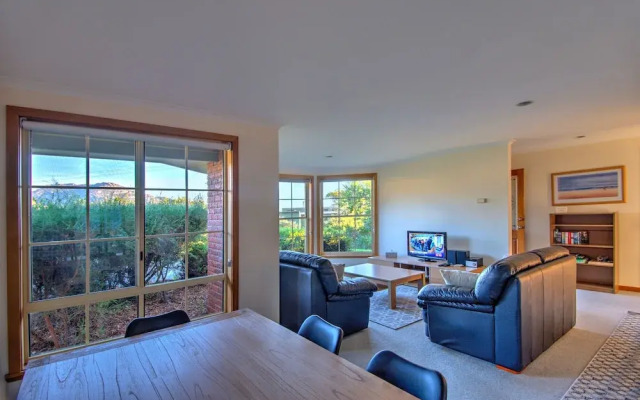 Freycinet Villa 2