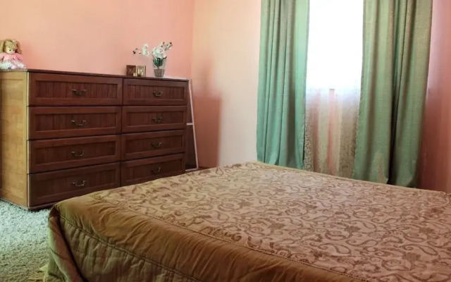 Elling on Prosvescheniya St. 122-1