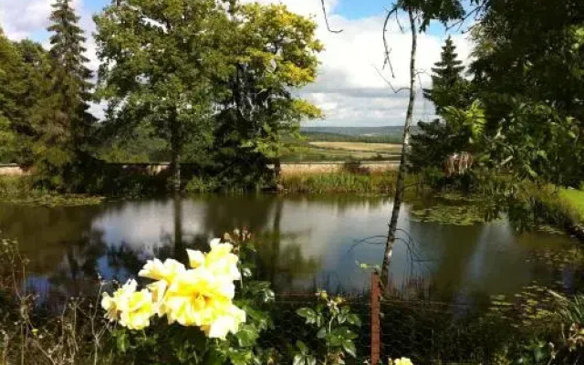 Manoir De Montflambert