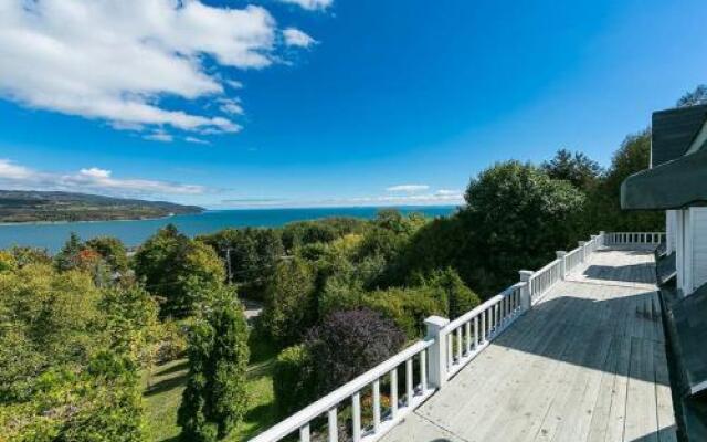 241 - La Côte Fleurie - Les Immeubles Charlevoix