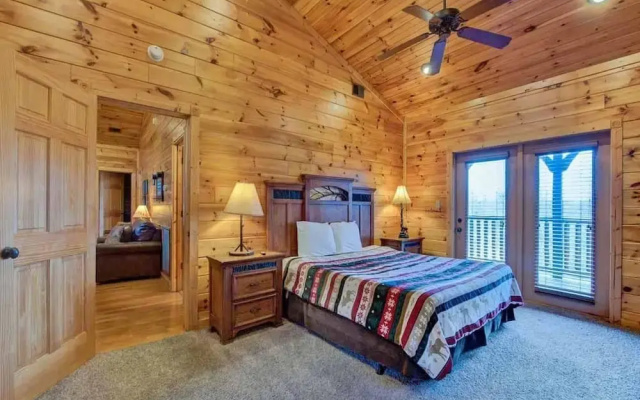 Big Sky Lodge II - Seven Bedroom Cabin