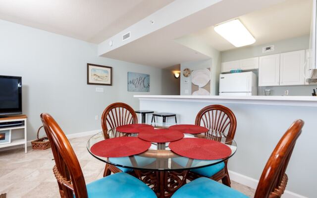 Pelican Isle 202 by RedAwning