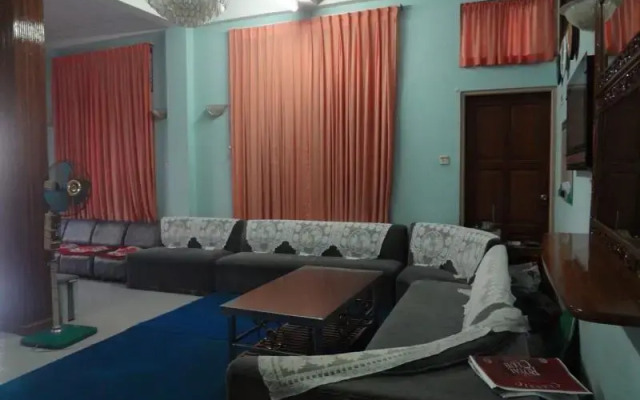 Golden City Hotel