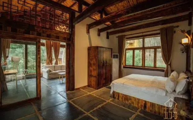 No.5 Valley Lodge
